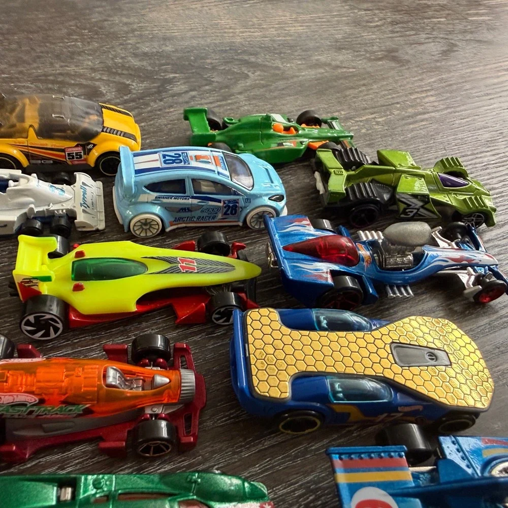 Hot Wheels Matchbox Diecast Car Lot Mixed Vehicles Racing Cars Mattel Track Fast